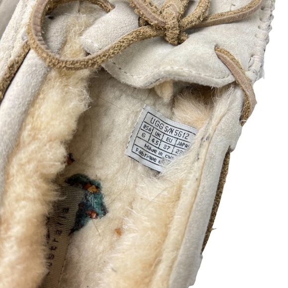 UGG AUSTRALIA Moccasins Cream Suede Leather Flats Slippers 5612 Sherpa Shoes 6 - Picture 14 of 16